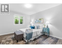93 MCTAGGART COURT - 26
