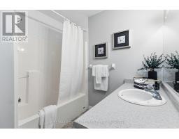 93 MCTAGGART COURT - 27