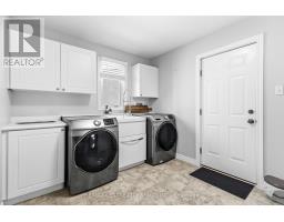 93 MCTAGGART COURT - 29