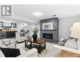 93 MCTAGGART COURT - 32