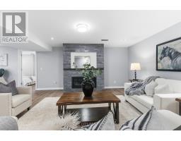 93 MCTAGGART COURT - 35
