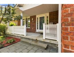 93 MCTAGGART COURT - 5