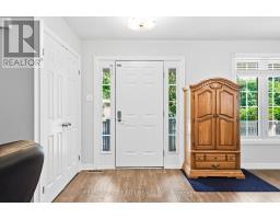 93 MCTAGGART COURT - 6