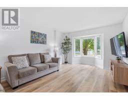 33 ASHLEY CRESCENT - 14