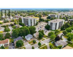 33 ASHLEY CRESCENT - 2