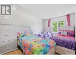 33 ASHLEY CRESCENT - 28