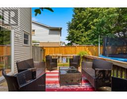 33 ASHLEY CRESCENT - 38