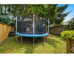 33 ASHLEY CRESCENT - 40