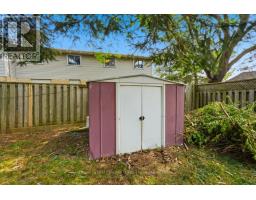 33 ASHLEY CRESCENT - 41