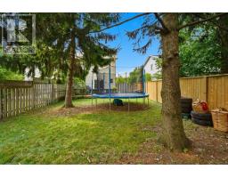 33 ASHLEY CRESCENT - 42