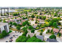 33 ASHLEY CRESCENT - 46