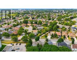 33 ASHLEY CRESCENT - 47