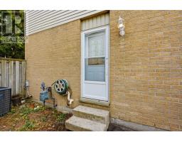 33 ASHLEY CRESCENT - 9