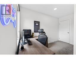 1541 APPLEROCK AVENUE - 34