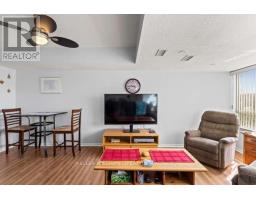 602 - 521 RIVERSIDE DRIVE - 18