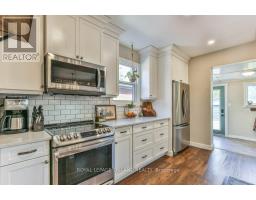 626 EMERY STREET E - 18
