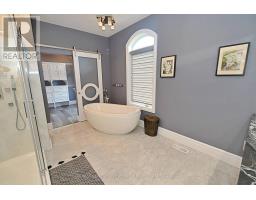 6 WOODLAND ROAD - 18