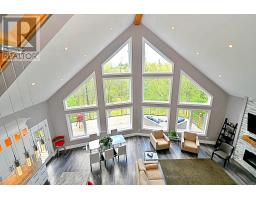 6 WOODLAND ROAD - 8