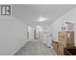 29 LADORE DRIVE - 34