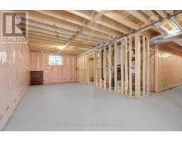 16 PURPLE BEECH TRAIL - 31