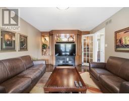 72 ROBINSON LANE - 19