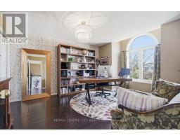 72 ROBINSON LANE - 32