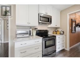72 ROBINSON LANE - 8