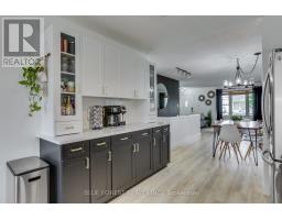 3 MEADOWVALE DRIVE - 8