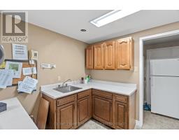 12 REDFORD DRIVE - 42