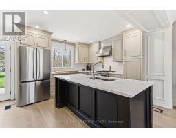 54 LLOYD MANOR CRESCENT - 17
