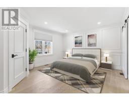 54 LLOYD MANOR CRESCENT - 27
