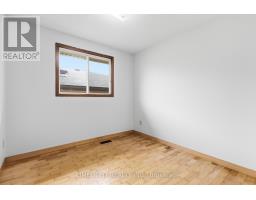 36 TUMBLEWEED CRESCENT - 17