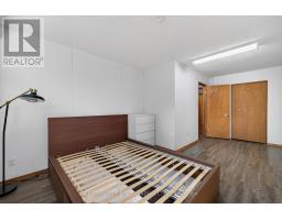 320 BLUE FOREST DRIVE - 26