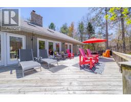10441 PINETREE DRIVE - 11