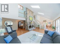 10441 PINETREE DRIVE - 2