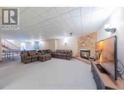 10441 PINETREE DRIVE - 37