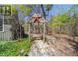 10441 PINETREE DRIVE - 44