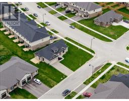 2 EVYLEAN COURT - 34