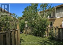 66 - 9 AILSA PLACE - 35