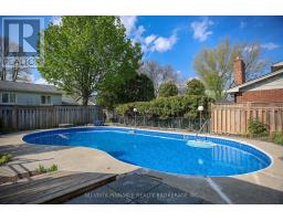 42 MILFORD CRESCENT - 10