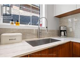 997 MAITLAND STREET - 6