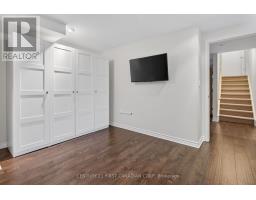 27 - 505 BLUE JAY DRIVE - 21