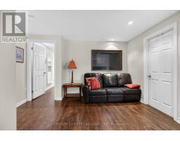 27 - 505 BLUE JAY DRIVE - 23