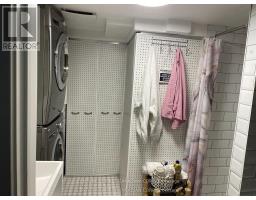 276 SOUTHCREST DRIVE - 27
