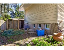 276 SOUTHCREST DRIVE - 40