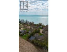 74652 TALBOT CRESCENT - 37