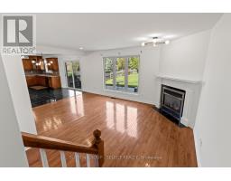 176 BUTTERCUP COURT - 15