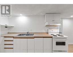 176 BUTTERCUP COURT - 29