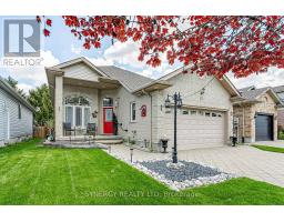 43 JUNIPER CRESCENT - 1