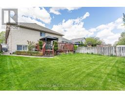 43 JUNIPER CRESCENT - 24